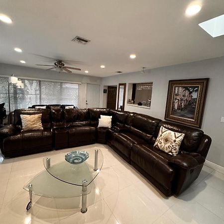 Modern Miami Oversized 3 Bedroom In Central Location Dış mekan fotoğraf