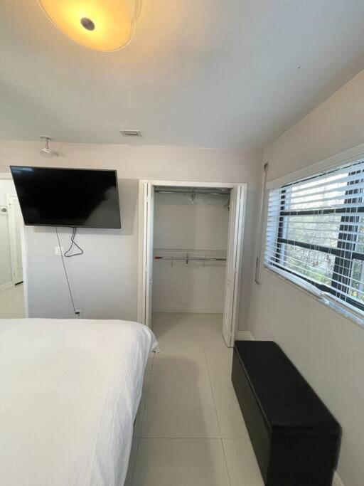 Modern Miami Oversized 3 Bedroom In Central Location Dış mekan fotoğraf