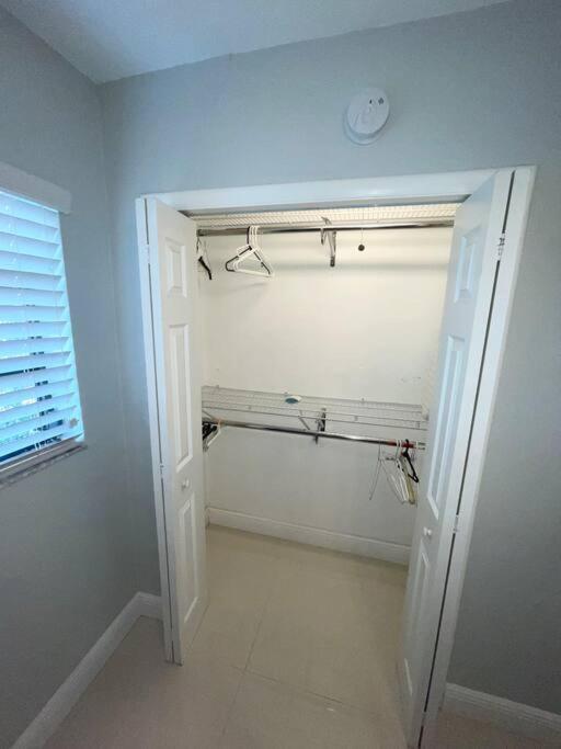 Modern Miami Oversized 3 Bedroom In Central Location Dış mekan fotoğraf