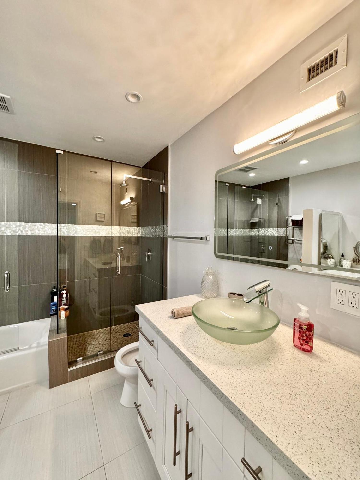 Modern Miami Oversized 3 Bedroom In Central Location Dış mekan fotoğraf